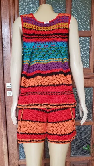 Conjunto Bata E Short De Crochê