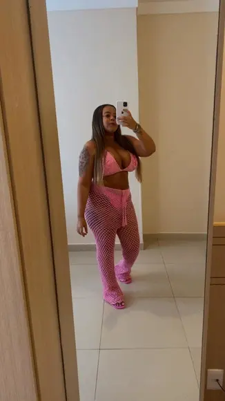 Conjunto Top Cropped e Calça de Crochê