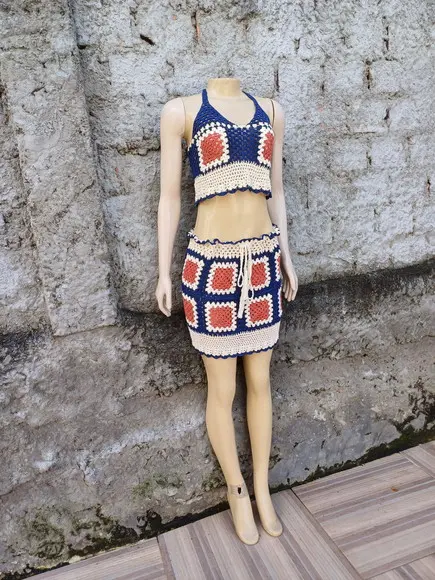 Conjunto Top Cropped e Saia de Crochê