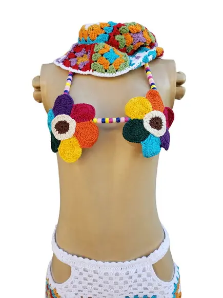 Conjunto Top Cropped e Saia de Crochê