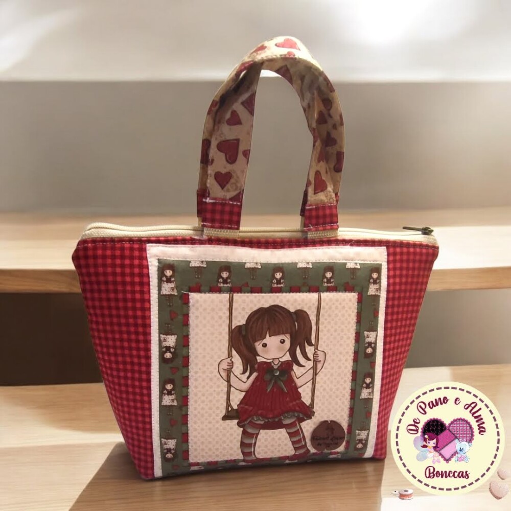 Kit Bolsinha de Mão e Necessaire Vintage Menina
