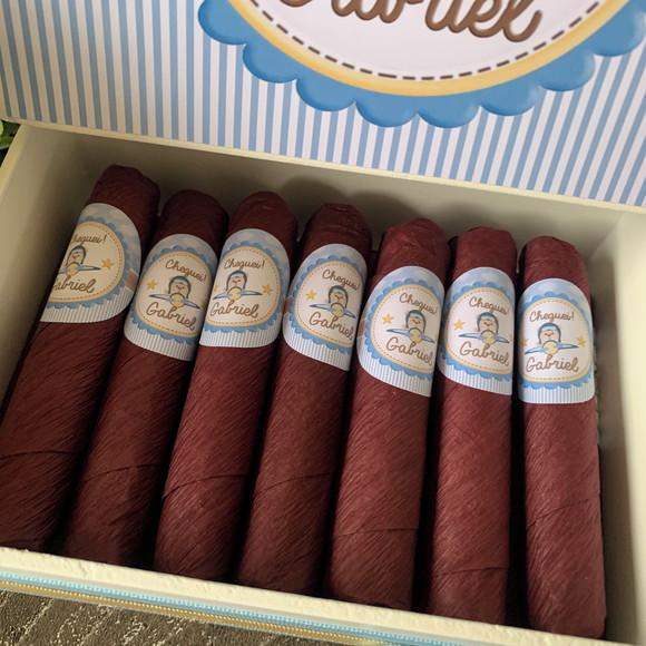 Caixa Petit + 16 Charutos Chocolate Recheados