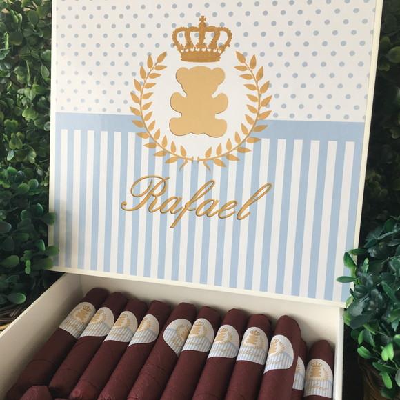 Caixa Premium + 30 Charutos de Chocolate Recheados