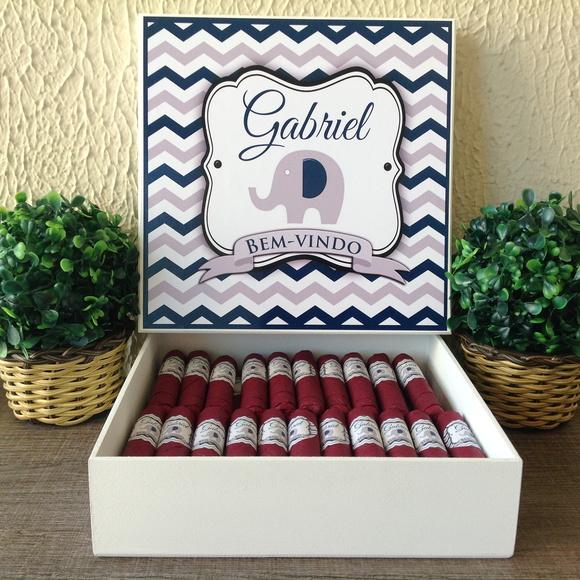 Caixa Simples + 30 Charutos de Chocolate Recheados