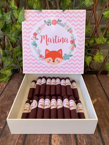 Caixa Simples + 30 Charutos de Chocolate Recheados