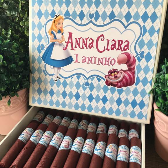 Caixa simples + 35 Charutos de Chocolate Recheados