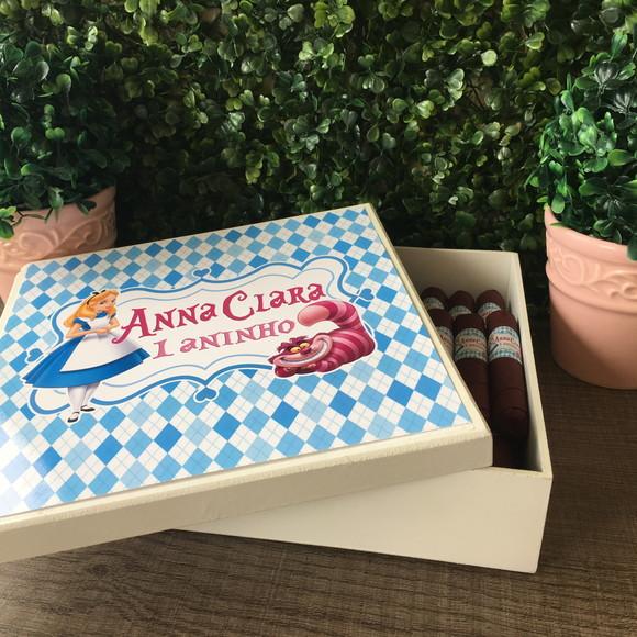 Caixa simples + 35 Charutos de Chocolate Recheados