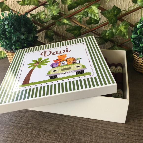 Caixa simples + 35 Charutos de Chocolate Recheados