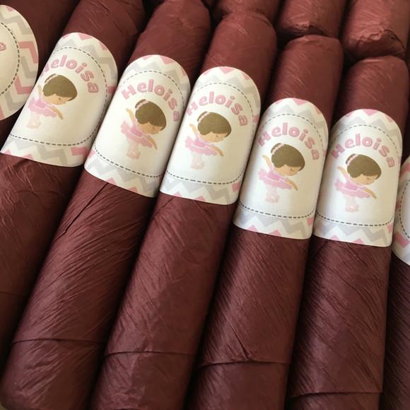 Caixa simples + 35 Charutos de Chocolate Recheados