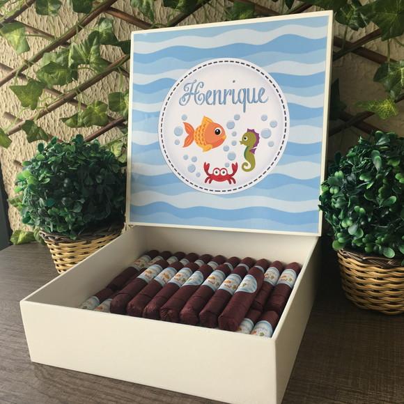 Caixa simples + 35 Charutos de Chocolate Recheados