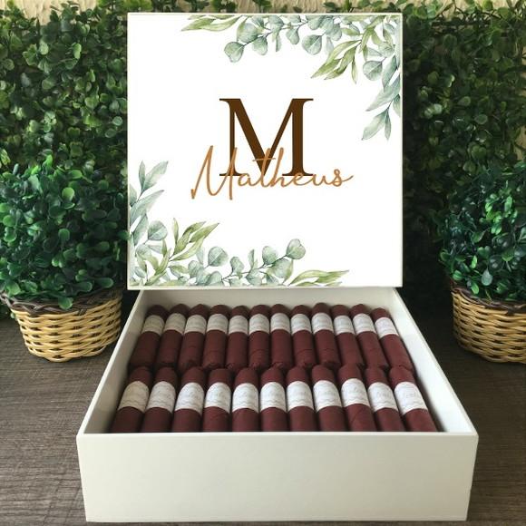 Caixa simples + 50 Charutos de Chocolate Recheados