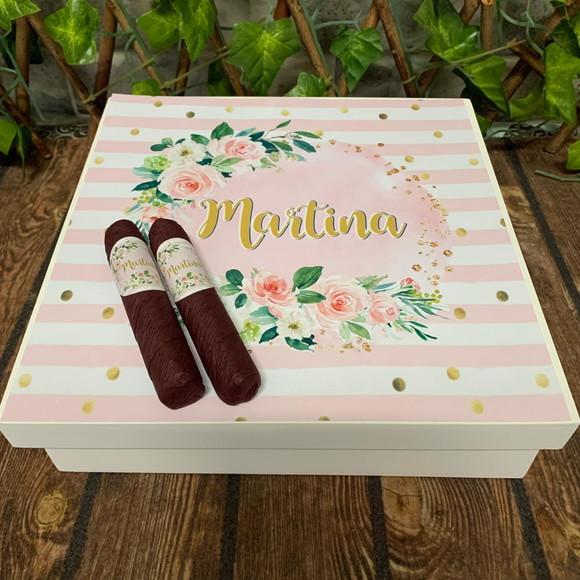 Caixa simples + 50 Charutos de Chocolate Recheados