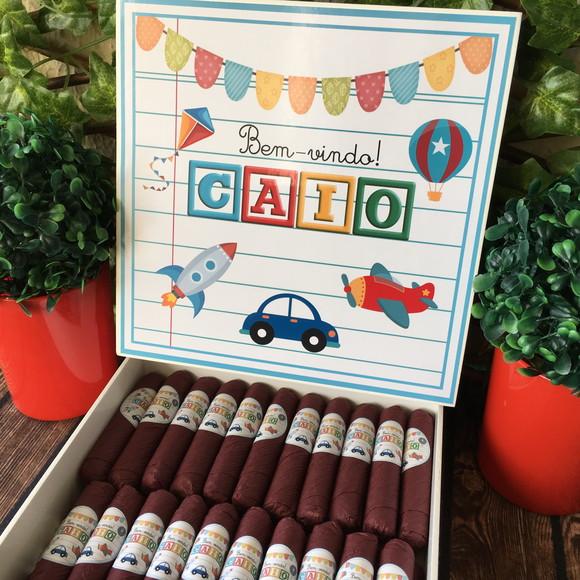 Caixa simples + 50 Charutos de Chocolate Recheados