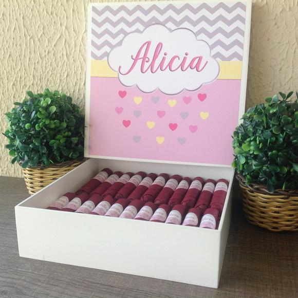 Caixa simples + 60 Charutos de Chocolate Recheados