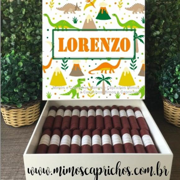 Caixa Simples + 70 Charutos de Chocolate Recheados
