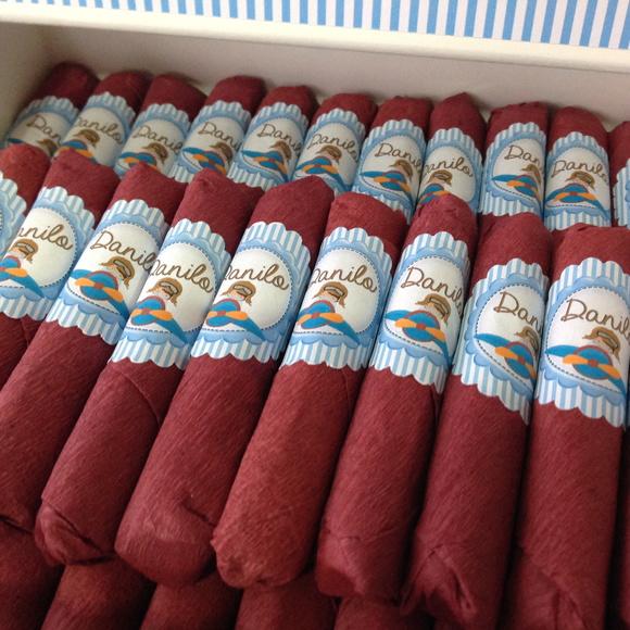 Charutos De Chocolate Recheados
