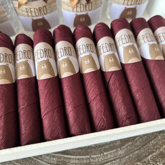Kit Caixa Simples + 25 Charutos + 25 Alcool Gel Lacinho