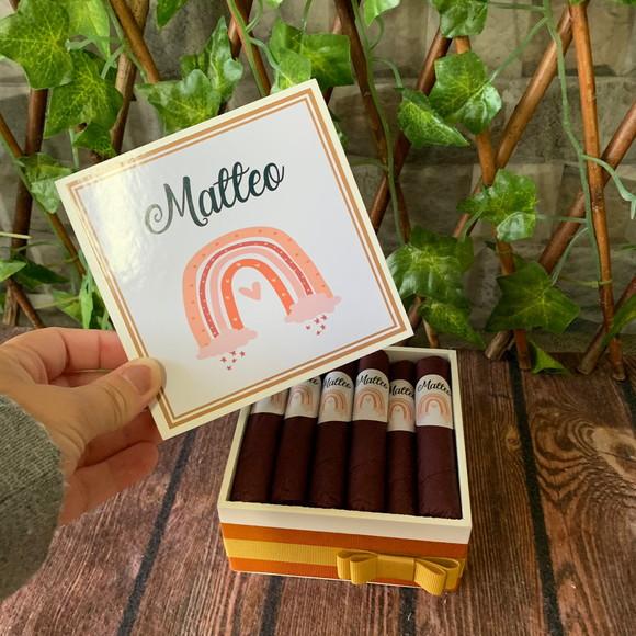 Mini Caixa Charutos Chocolate Boho Arco iris