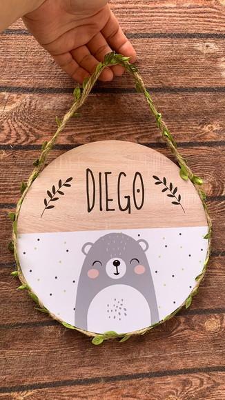 Placa Redonda sem Laço Porta Maternidade Folhas Urso
