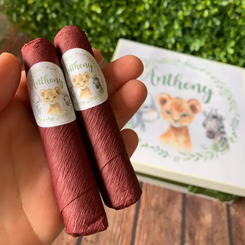 Caixa Luxo + 30 Charutos de Chocolate Recheados