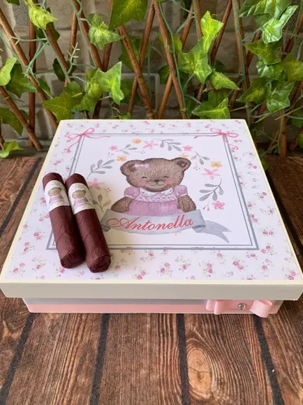 Caixa Luxo + 30 Charutos de Chocolate Recheados