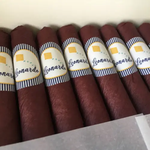 Caixa Luxo + 30 Charutos de Chocolate Recheados