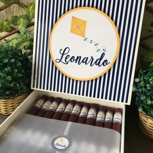 Caixa Luxo + 30 Charutos de Chocolate Recheados