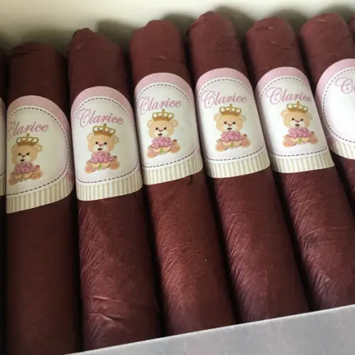 Caixa Luxo + 30 Charutos de Chocolate Recheados
