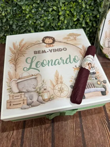 Caixa Luxo + 35 Charutos de Chocolate Recheados