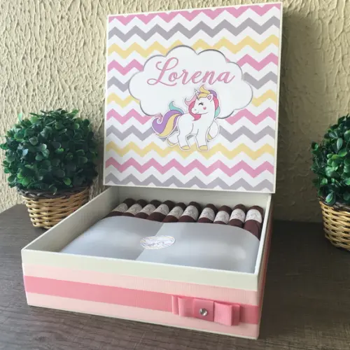 Caixa Luxo + 70 Charutos de Chocolate Recheados