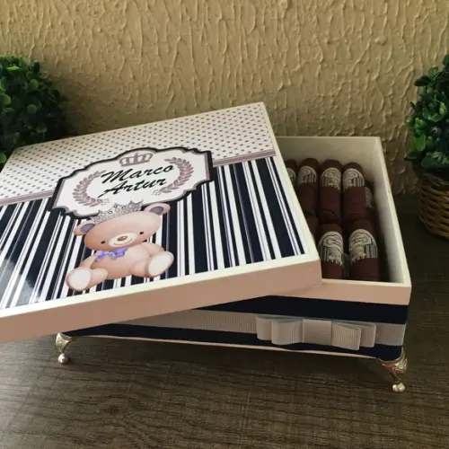 Caixa Premium + 100 Charutos de Chocolate Recheado