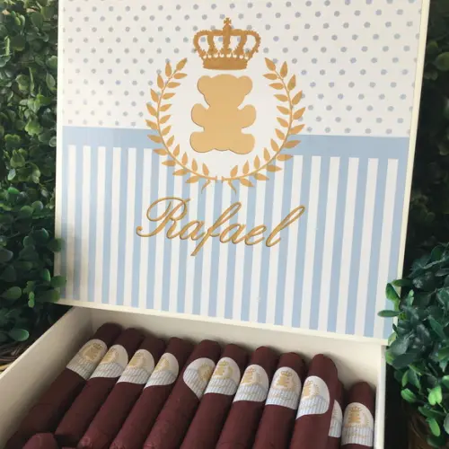 Caixa Premium + 30 Charutos de Chocolate Recheados
