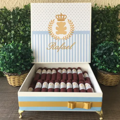 Caixa Premium + 30 Charutos de Chocolate Recheados