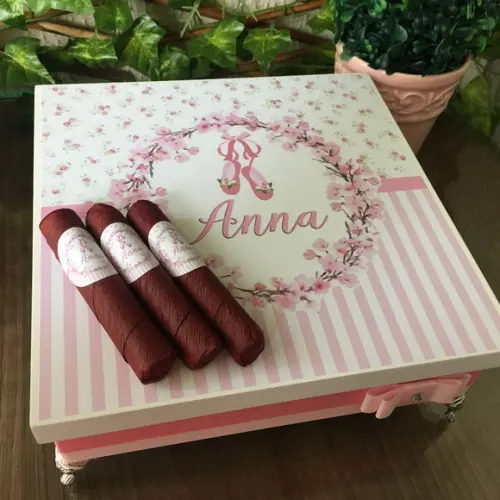 Caixa Premium + 35 Charutos de Chocolate Recheados