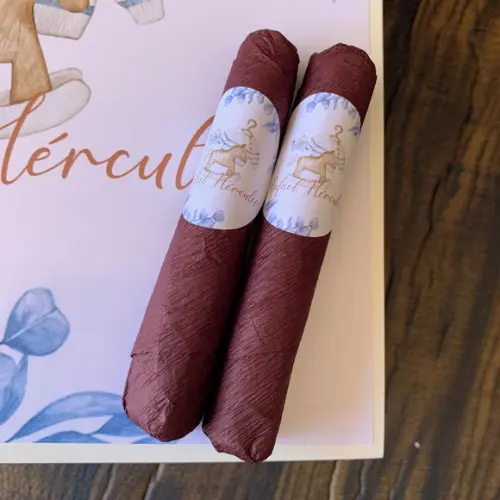 Caixa Premium + 40 Charutos de Chocolate Recheados