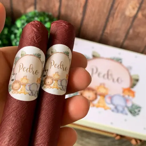 Caixa Premium + 40 Charutos de Chocolate Recheados