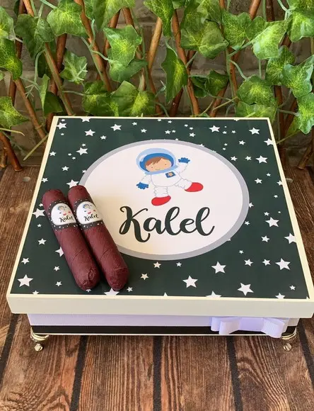 Caixa Premium + 40 Charutos de Chocolate Recheados