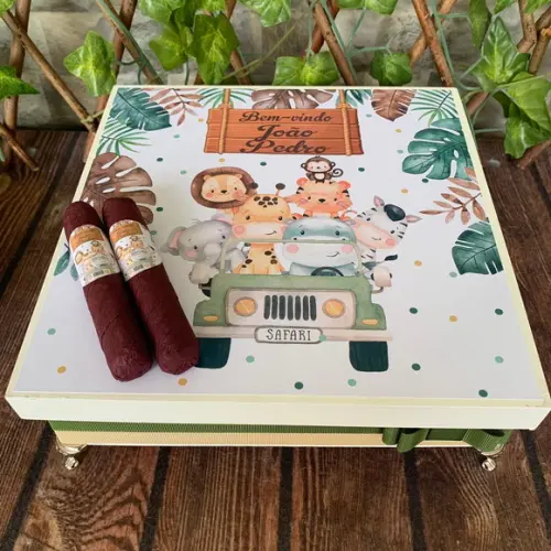 Caixa Premium + 50 Charutos de Chocolate Recheados