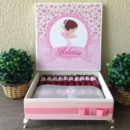 Caixa Premium + 50 Charutos de Chocolate Recheados