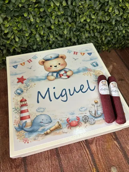 Caixa Simples + 30 Charutos de Chocolate Recheados