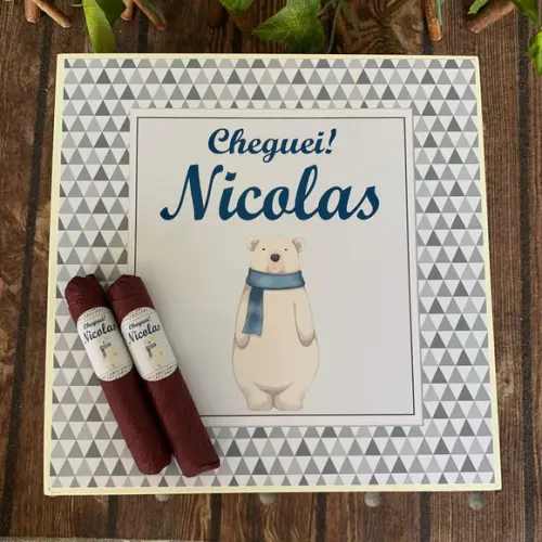 Caixa Simples + 30 Charutos de Chocolate Recheados