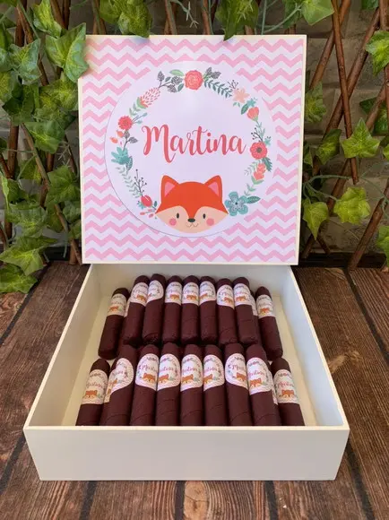 Caixa Simples + 30 Charutos de Chocolate Recheados