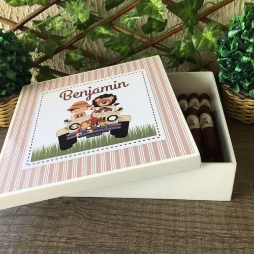 Caixa simples + 35 Charutos de Chocolate Recheados