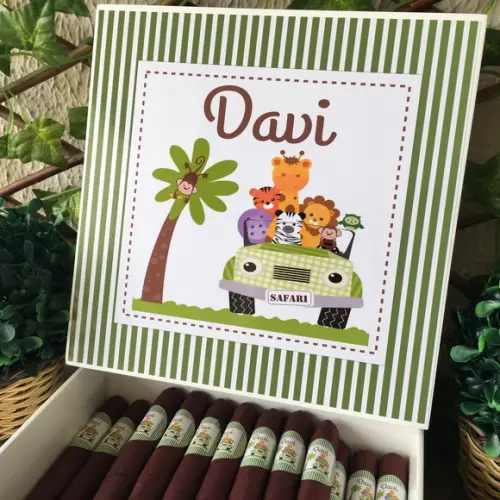 Caixa simples + 35 Charutos de Chocolate Recheados