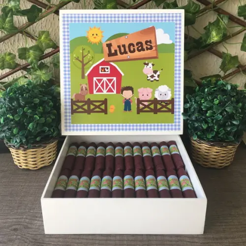 Caixa simples + 35 Charutos de Chocolate Recheados
