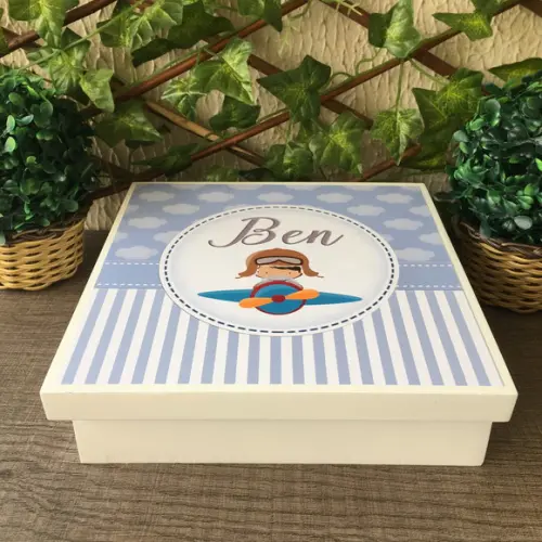 Caixa simples + 35 Charutos de Chocolate Recheados