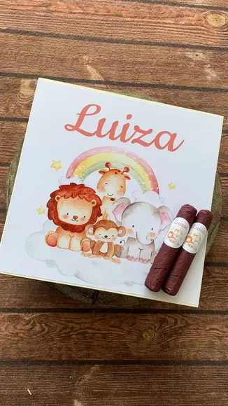 Caixa Simples + 35 Charutos de Chocolate Recheados