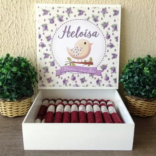 Caixa Simples + 40 Charutos de Chocolate Recheados