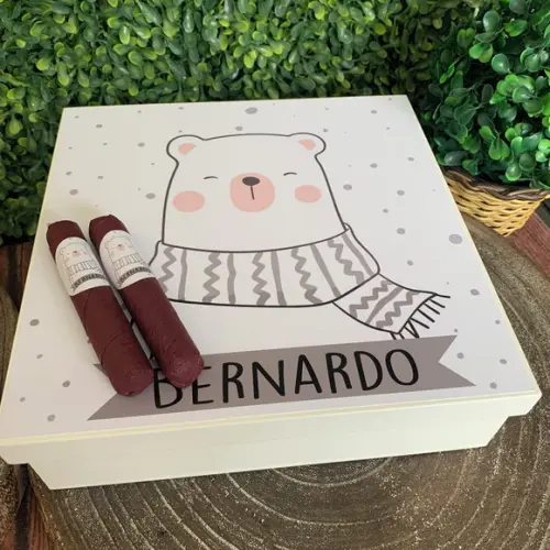 Caixa Simples + 50 Charutos de Chocolate Recheados