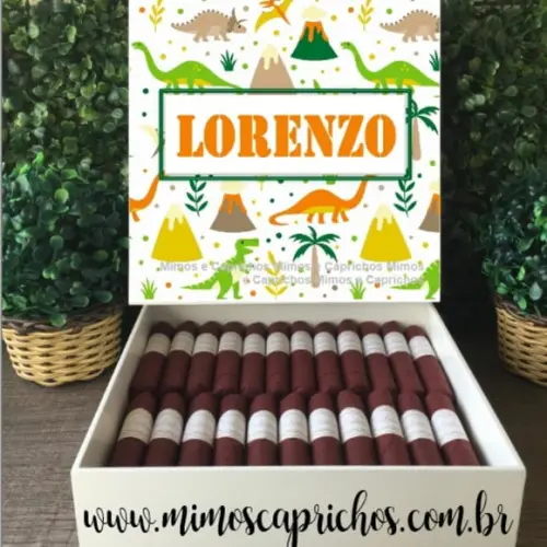 Caixa Simples + 70 Charutos de Chocolate Recheados